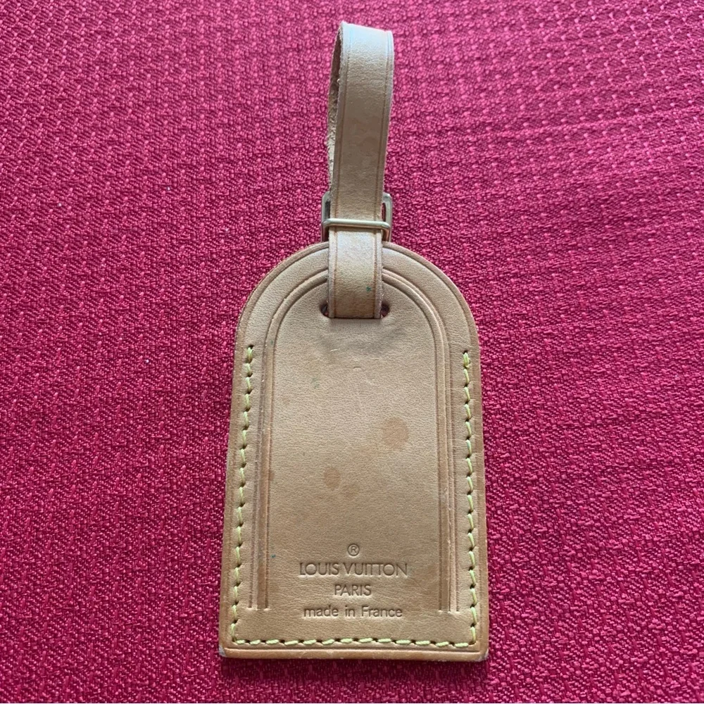 Louis Vuitton please see